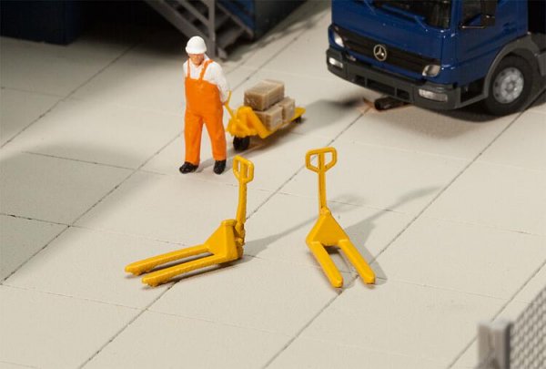 2 st Pallyftare, HandTruckar 