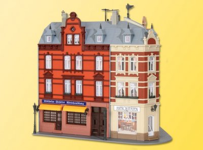 38355 Hörnhus med butiker H0