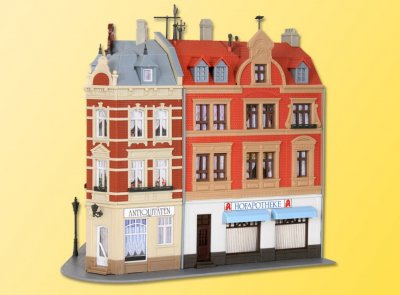 38355 Hörnhus med butiker H0