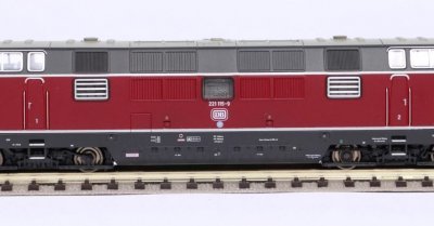 Diesellok Tyskt BR221 Analogt skala N