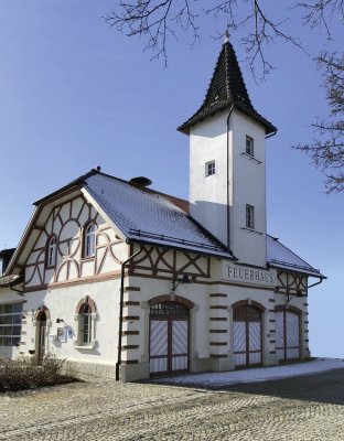 63380 Laserskuren liten Brandstation med ljudmodul m ljud av sirener, skala N 